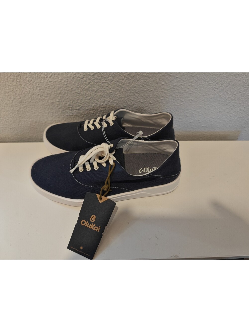 Olukai Men's Navy Canvas Sneakers Size 9 New with Tags